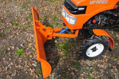 Передненавесной отвал для минитракторов Уралец